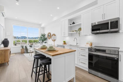 Photo 5 at 417 - 22348 North Avenue Avenue, West Central, Maple Ridge