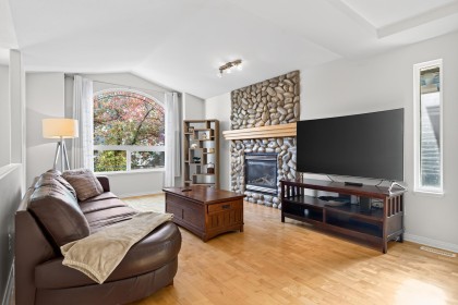 Photo 12 at 11333 238 Street, Cottonwood MR, Maple Ridge