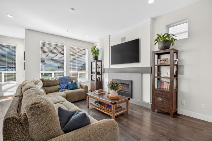Photo 7 at 10442 Mceachern Street, Albion, Maple Ridge