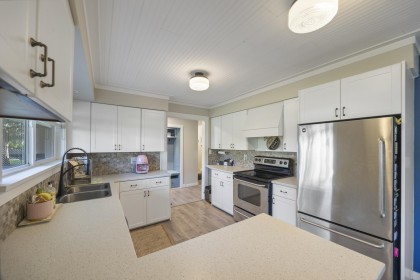 Photo 2 at 12037 208 Street, Northwest Maple Ridge, Maple Ridge