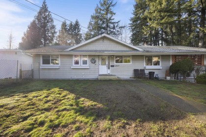 Photo 3 at 12037 208 Street, Northwest Maple Ridge, Maple Ridge