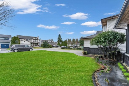 Photo 3 at 12329 Bonson Road, Mid Meadows, Pitt Meadows