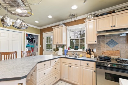 Photo 8 at 21298 River Road, West Central, Maple Ridge