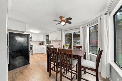 Photo 11 at 19 - 21550 Cherrington Avenue, West Central, Maple Ridge
