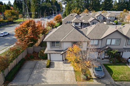 Photo 2 at 32 - 11860 210th Street, Southwest Maple Ridge, Maple Ridge