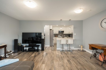 Photo 8 at 16 - 12120 189a Street, Central Meadows, Pitt Meadows