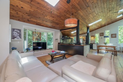 Photo 3 at 23942 Fern Crescent, Silver Valley, Maple Ridge