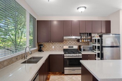 Photo 2 at 10280 242b Street, Albion, Maple Ridge